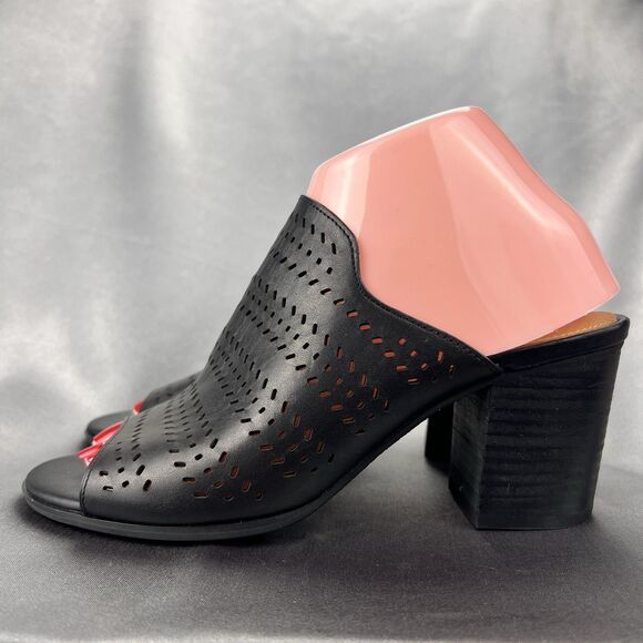 Susina Heel Women's 7.5 Danella Mules‎ Black Perforated Laser Cut Block Sandals - Picture 7 of 14